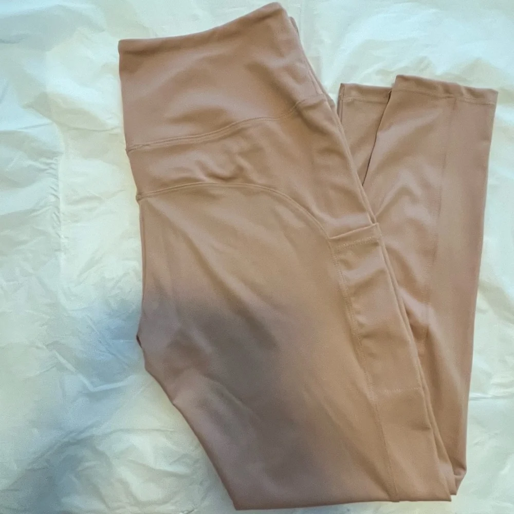 Peachy Keen Leggings